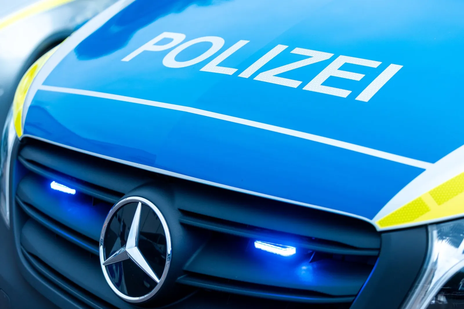 A5 nach Unfall mit Lkw zeitweise voll gesperrt
