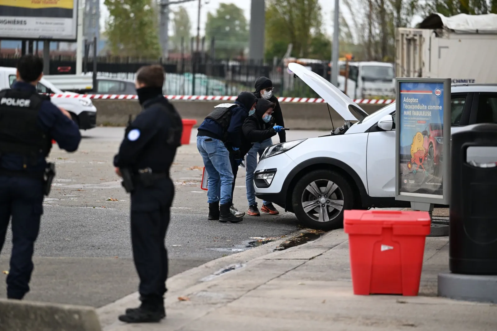 «Blutbad» bei Paris - Terrorermittlungen im Gange