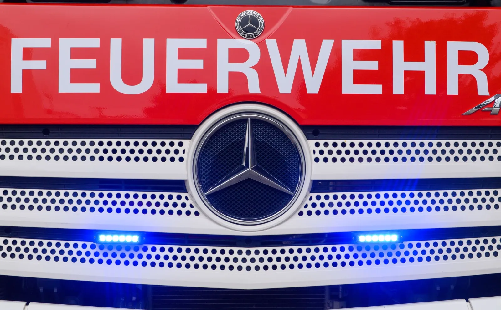Brand in Keller mit Sauna – drei Menschen in Klinik