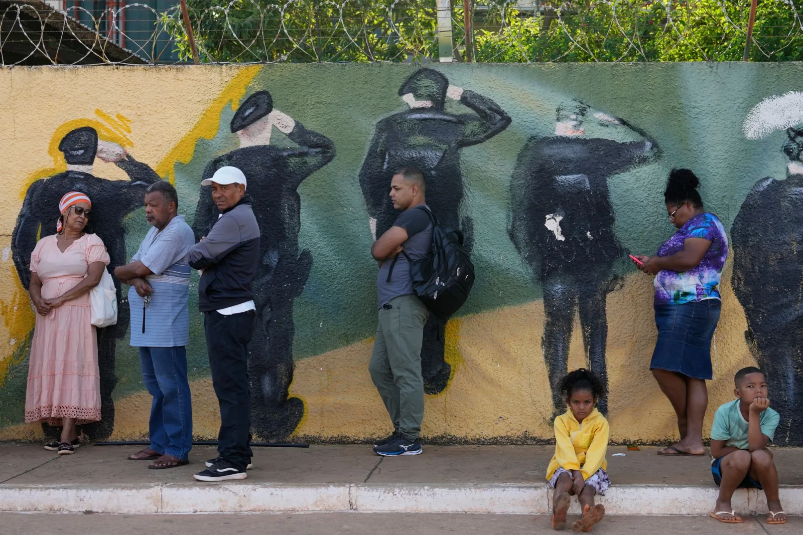 Brasiliens Wahllokale schließen nach verlängertem Wahlgang