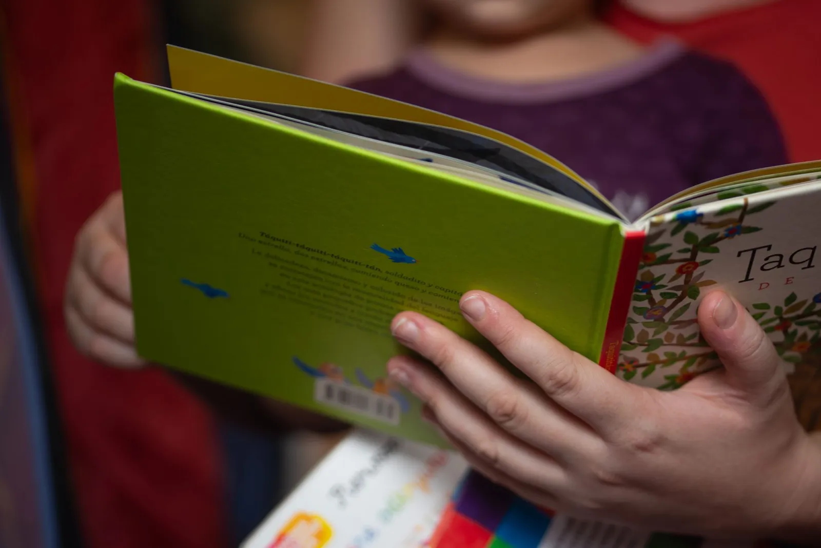 Eltern lesen laut einer Umfrage häufiger vor