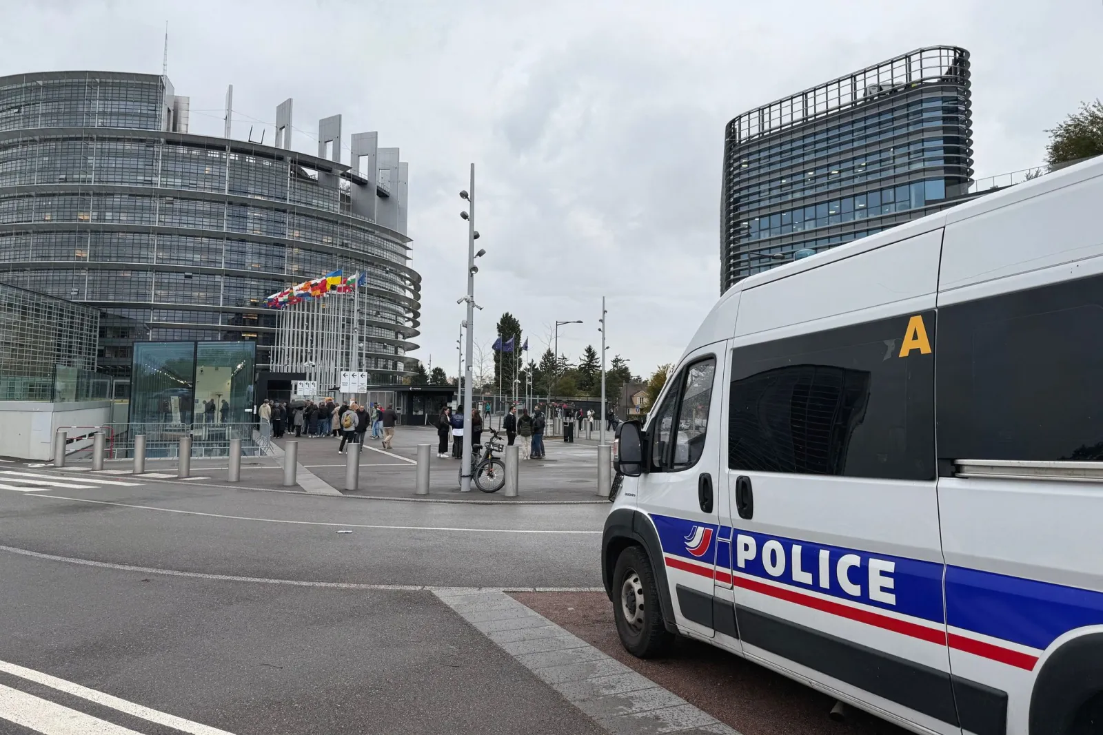 Ermittler durchsuchen Büros rechter Fraktion im EU-Parlament