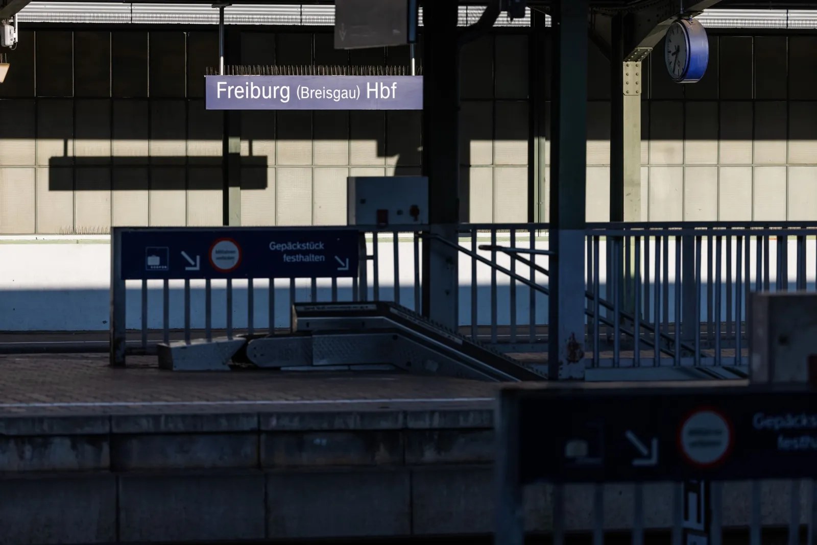 Freiburger Hauptbahnhof teilweise geräumt