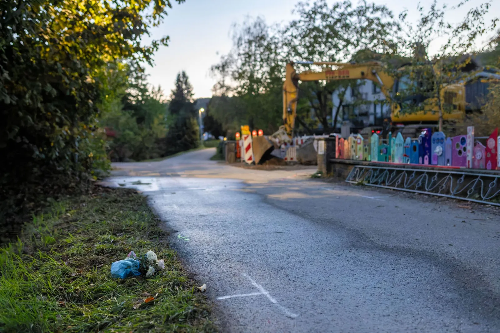 Fußgängerin und Enkelkind sterben bei Unfall mit Lkw