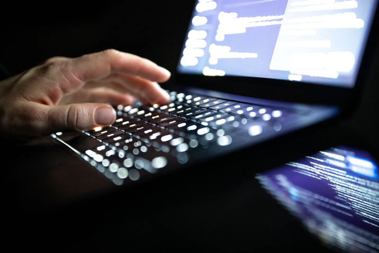 Hacker brechen in CDU-Account ein und senden Mail an Merz