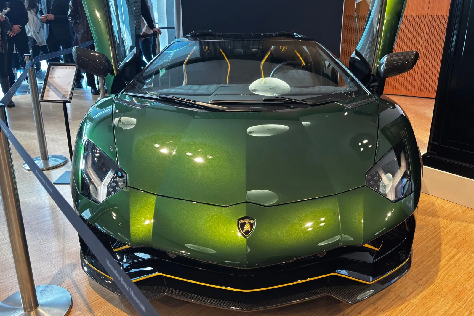 Justizauktion: Bieter liefern sich Rennen um Luxusautos