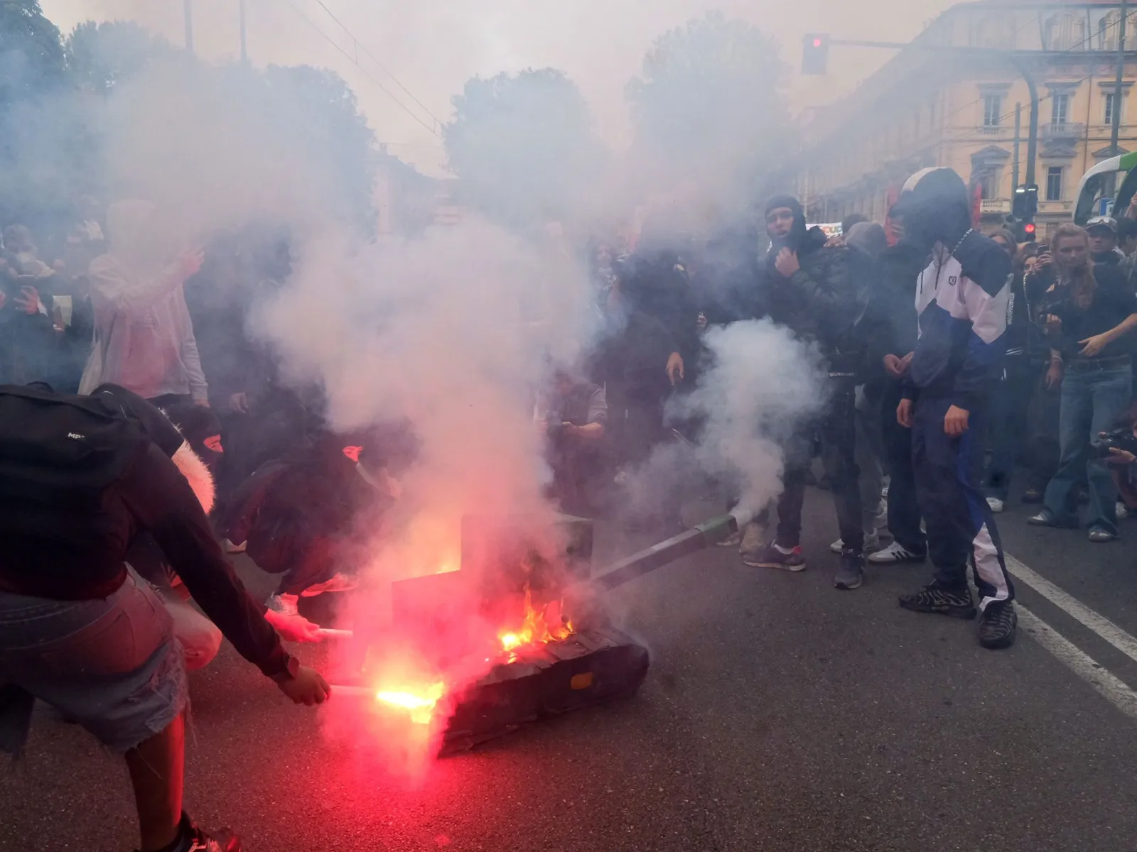 Krawalle bei Schülerprotesten auch in Italien