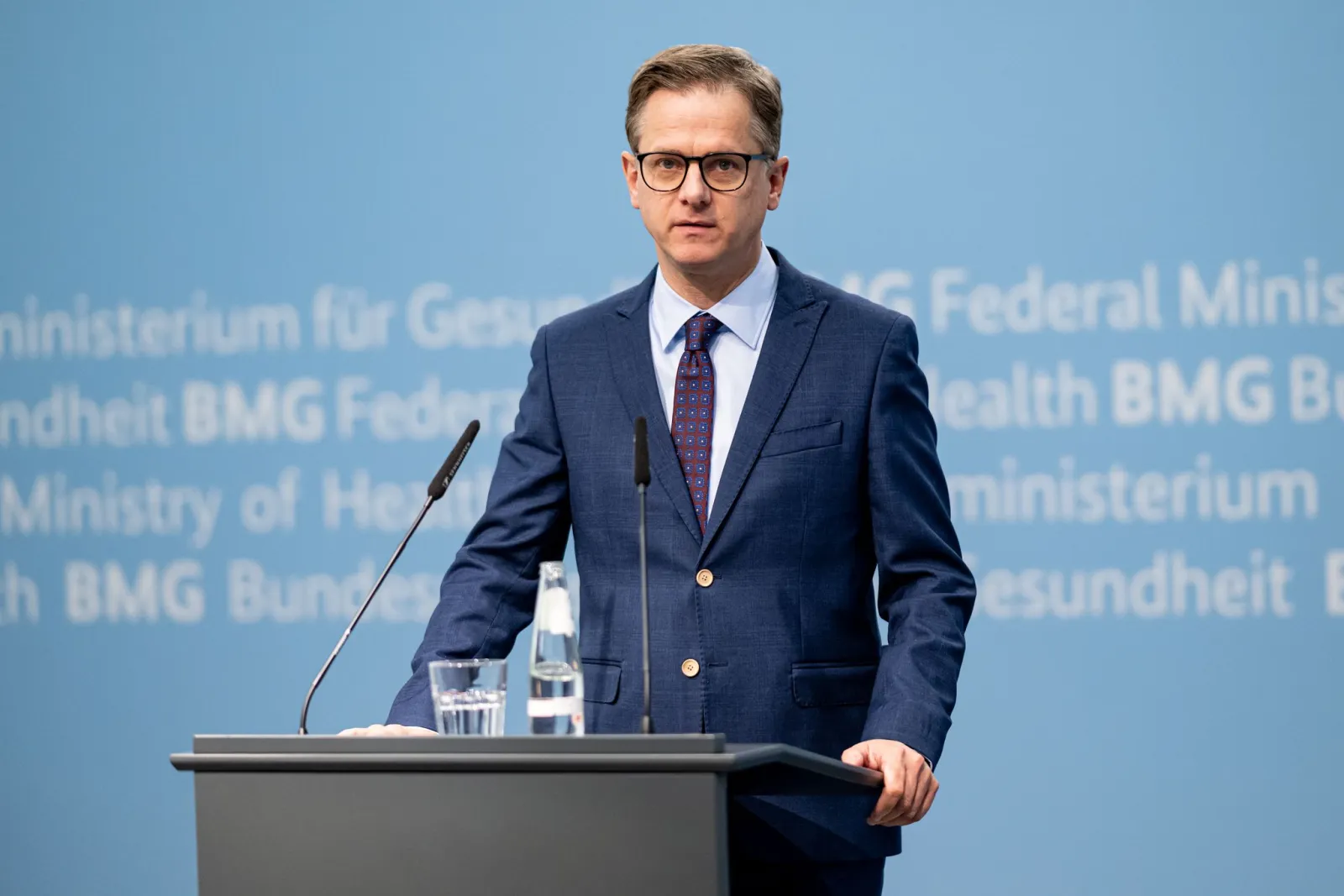 Linnemann schließt Kürzung von Pflegeleistungen nicht aus