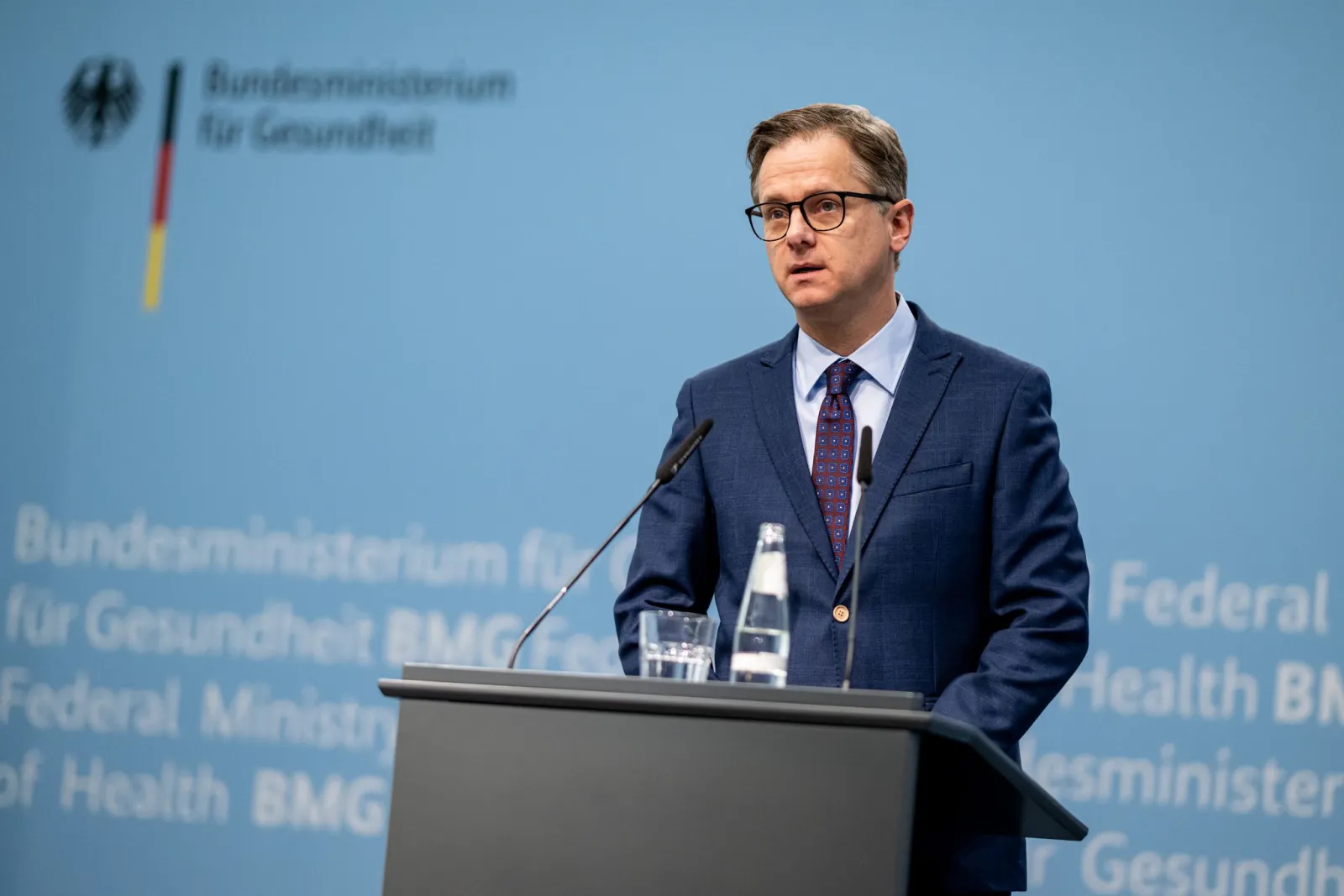 Linnemann schließt Kürzung von Pflegeleistungen nicht aus