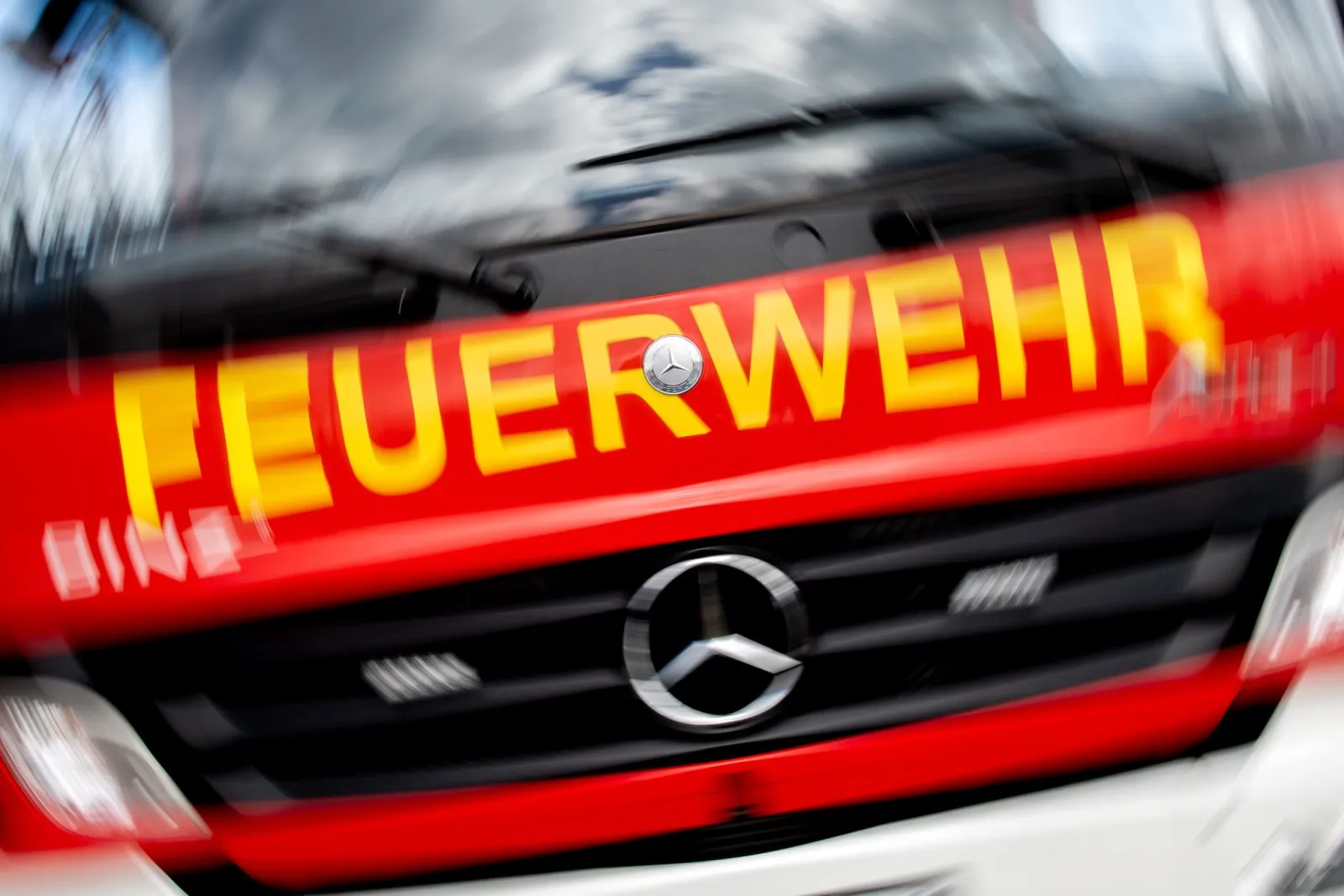 260.000 Euro Schaden bei Unfall mit Feuerwehrfahrzeug
