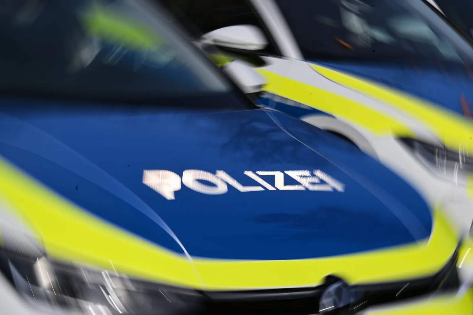Mann soll Fahrgast in Stadtbahn mit Messer bedroht haben
