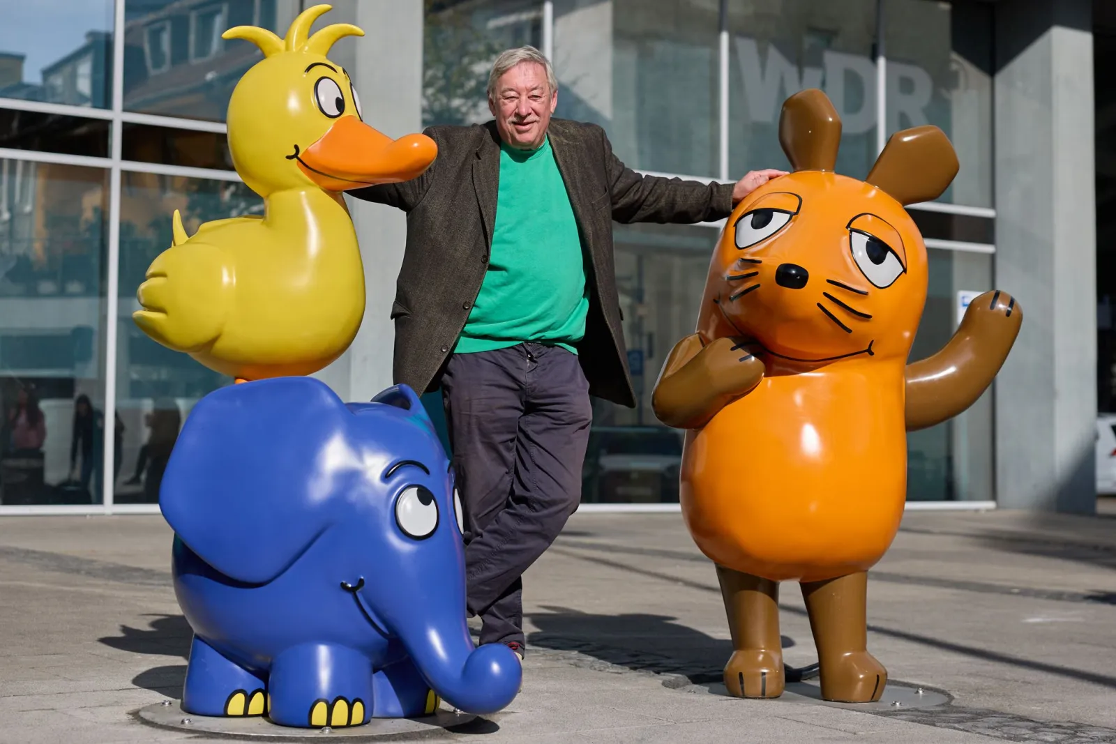 Maus-Statue bekommt Verstärkung von Elefant und Ente