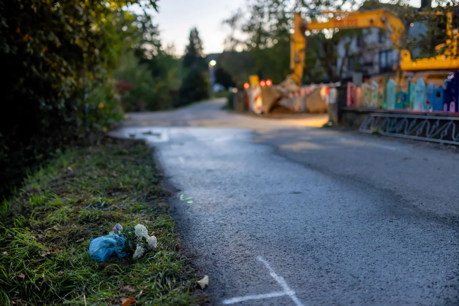 Nach tödlichem Lkw-Unfall: Gemeinde trauert um Oma und Enkel