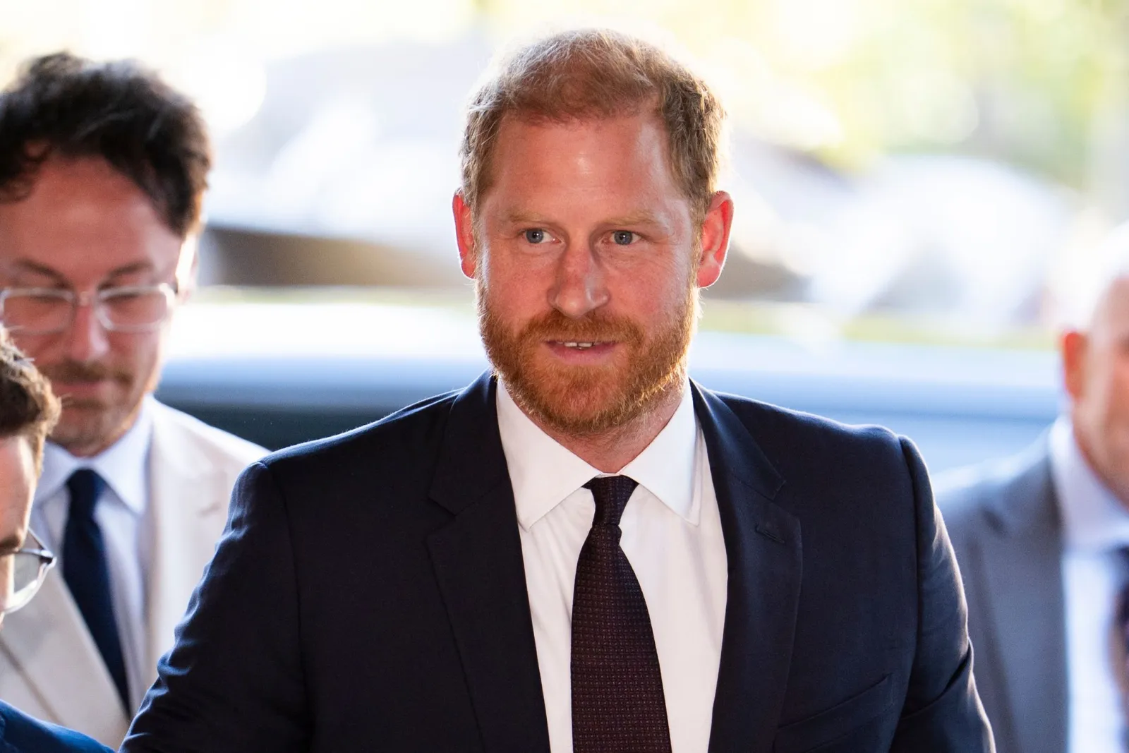 Prinz Harry will Zwist mit Vater und Bruder lösen