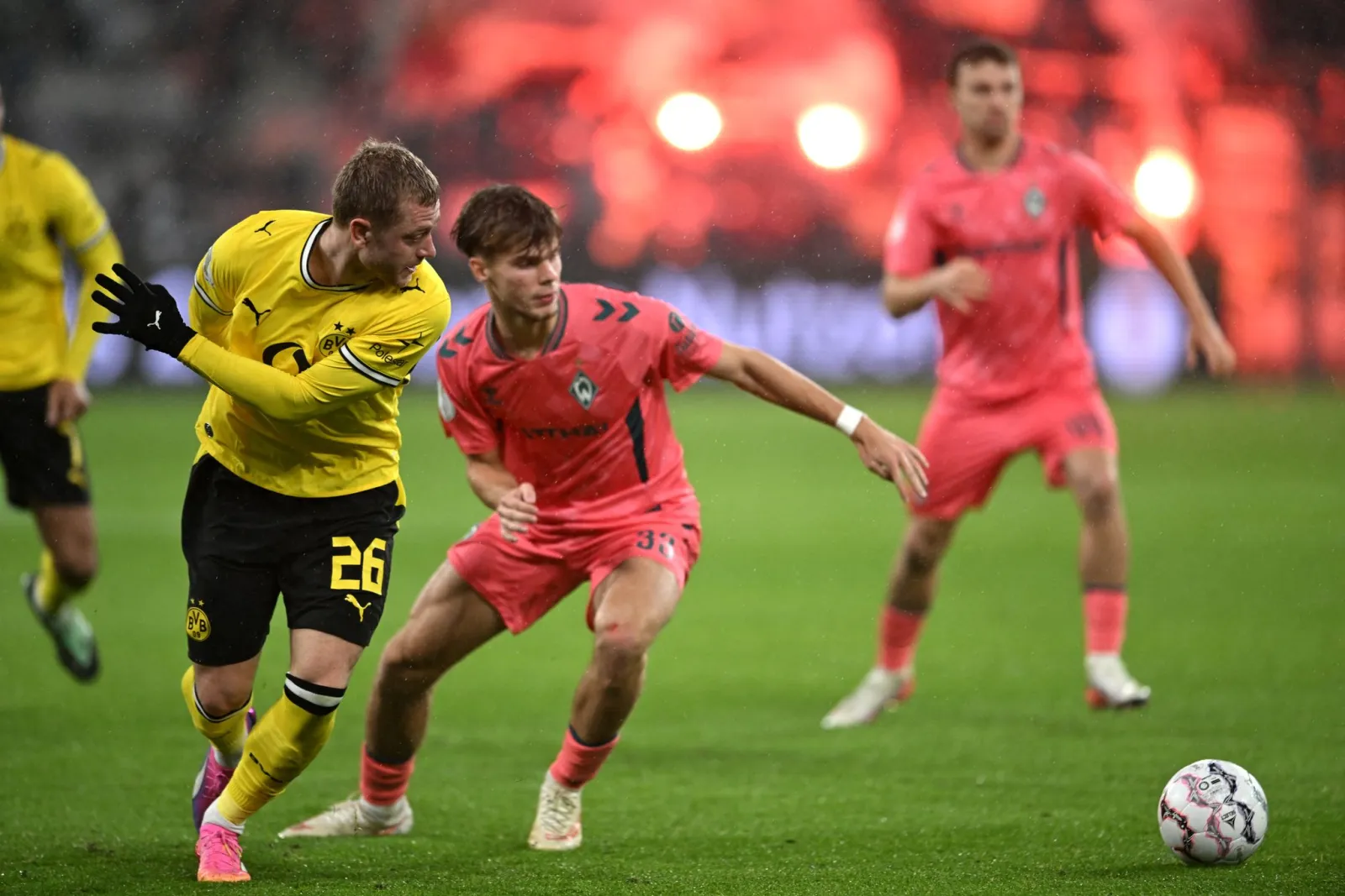 Sabitzer trifft spät: Dortmund bereit für Bayern