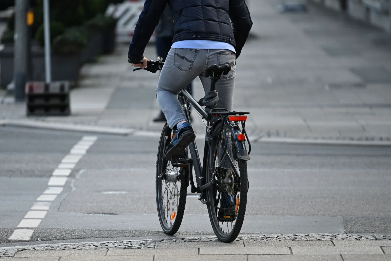 Siebenjähriger bei Unfall mit Radfahrer verletzt