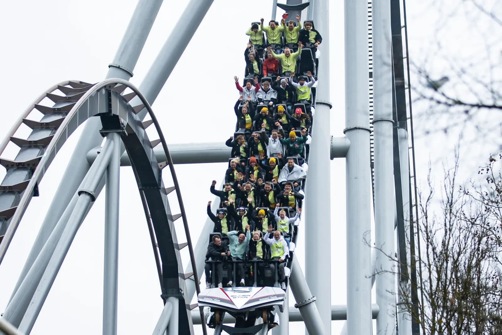 «Silver Star» im Europa-Park fährt trotz US-Unfall