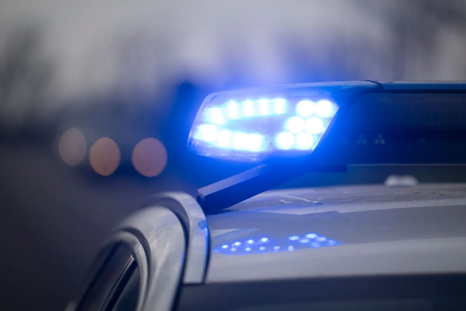 Unfall auf B3: Motorradfahrer lebensgefährlich verletzt